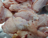 Foto del paso 1 de la receta: Alitas de pollo fritas en aceite girasol y muy crujientes