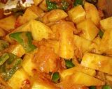 आलू शिमला मिर्च की सब्जी(aloo shimla mirch ki sabzi recipe in hindi) रेसिपी चरण 3 फोटो