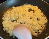 Hình bước làm 4 của món Cơm chiên hải sản