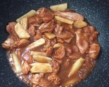 Foto langkah ke 5 dari resep Korean stir-fried chicken mozzarella.