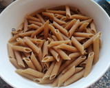 Foto del paso 3 de la receta: Pasta con jamón frito y salsa de calabacín