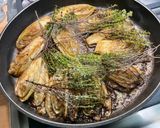Une image de l'étape 9 de Endives braisées au bouillon de gambas, thym frais et jambon cru.