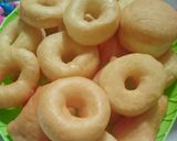 Foto langkah ke 7 dari resep Donat lembut tanpa kentang.
