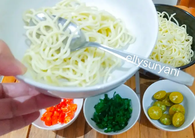 Langkah-langkah untuk membuat Cara bikin Mie Celor Spesial Ala Rumah Kami