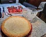 Foto del passaggio 6 della ricetta Crostata di fragole con crema pasticcera senza burro e senza panna con gelatina naturale