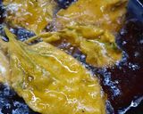A picture of step 3 of Palak Pakoray.