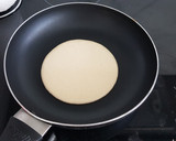 Foto del paso 2 de la receta: Hot cakes 3 ingredientes sin huevo fáciles