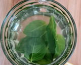 Foto del paso 4 de la receta: Infusión de albahaca, jengibre y limón 🌱 🫚 🍋 Infusión antinflamatoria de albahaca