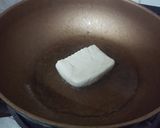 A picture of step 1 of Chaiya-Style Vegetarian Pad Thai.