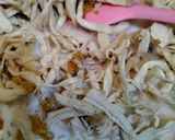 Foto langkah ke 4 dari resep Ayam suwir isian lemper.
