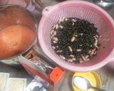 A picture of step 1 of Dal Makhani.