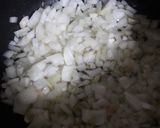 Foto del paso 2 de la receta: Arroz con algas wakame, puntillas de calamar y mejillones