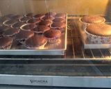 Foto langkah ke 7 dari resep Cupcake Coklat Lembut.