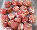 Foto del paso 1 de la receta: Mini albóndigas en su salsa