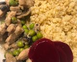 Gombás zöldborsós csirkemell bulgurral recept fázis 3 fotója