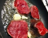 Mustáros Bélszínsteak, burgonyapürével, szarvasgomba “kaviárral” recept fázis 2 fotója
