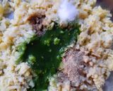 A picture of step 4 of Aaloo palak sev.