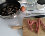 Foto del paso 2 de la receta: Fusión de salchichas y huevo en Placa de inducción (5 ingredientes)