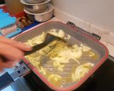 Foto langkah ke 2 dari resep Cauliflower and cheese #keto.