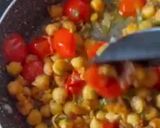 A picture of step 1 of Sautéed Chickpea Sandwich.