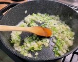 Une image de l'étape 12 de Poulet aux carottes, panais, petits pois et pommes de terre.