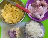 Foto langkah ke 1 dari resep Semur Ayam Kentang.