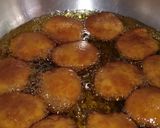 A picture of step 5 of Mandazi.