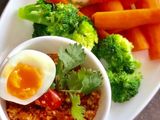 Nam Prik Ong Kai (Spicy chicken and Tomato dip)