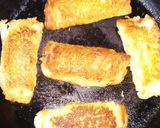 A picture of step 5 of Noodles puff pocket.