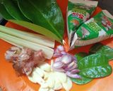 Foto langkah ke 2 dari resep 51. Nasi Kuning Sederhana.