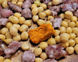 Foto del paso 2 de la receta: Ensalada de verano con legumbres, longaniza, sobrasada y miel