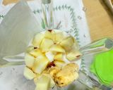 Gambar langkah 2 resipi 👩‍🍳Creamy Banana-Apple Juice.