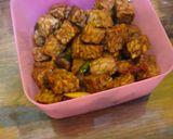 Foto langkah ke 4 dari resep Tumis tempe cabe hijau.
