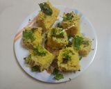जाळीदार खमण ढोकळा (Khaman Dhokla Recipe In Marathi) रेसिपी स्टेप 10 फोटो
