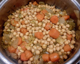 Foto del paso 3 de la receta: Cocido vegano o potaje de garbanzos