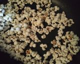 Foto langkah ke 4 dari resep Popcorn caramel cepat.
