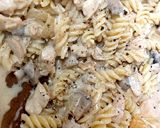 A picture of step 8 of My Garlic Mushroom & Chicken mixed in pasta 😘#Mainmeal.