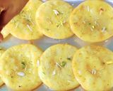 खस्ता मीठी मठरी (khasta mithi mathri recipe in Hindi) रेसिपी चरण 5 फोटो