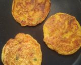 રવા ઉત્તપમ (Rava Uttapam Recipe In Gujarati) રેસીપી સ્ટેપ3ફોટો