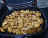 Foto langkah ke 5 dari resep Baby Potato panggang.