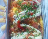 Foto langkah ke 6 dari resep Simple Mackerel Sausage Pizza.