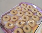 A picture of step 3 of Doughnuts.