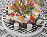 Foto del paso 3 de la receta: Tortita Oreo con golosinas