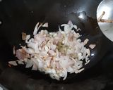 A picture of step 2 of Curry leaves chicken.