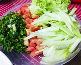 Hình bước làm 1 của món Bún hải sản
