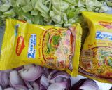 मैगी नूडल्स (Maggi Noodles recipe in hindi) रेसिपी चरण 2 फोटो