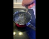 Foto del paso 1 de la receta: Baked beans con huevo poché