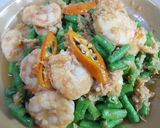 รูปขั้นตอนการทำที่ 3 ของ กุ้งผัดพริกเหลือง