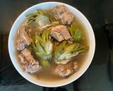 Hình bước làm 3 của món Canh actiso hầm xương