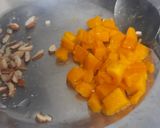 कस्टड विद मैंगो (custard with mango recipe in Hindi) रेसिपी चरण 2 फोटो
